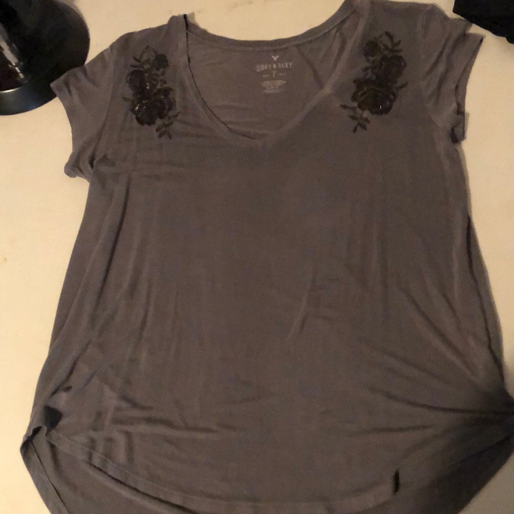 Short sleeve gray shirt